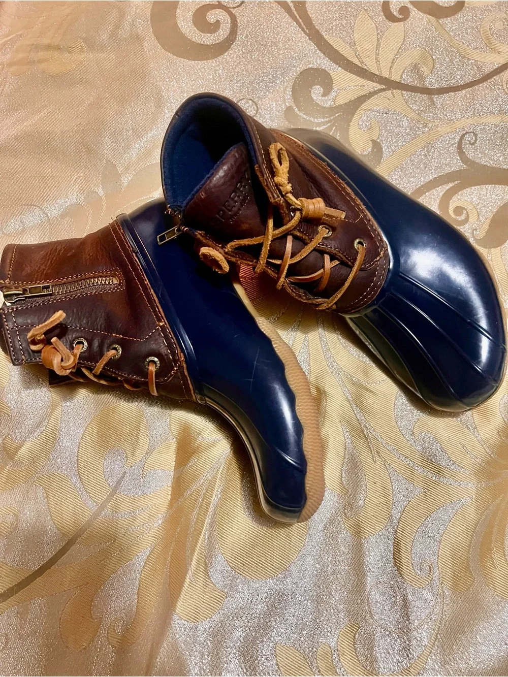 Sperry like new